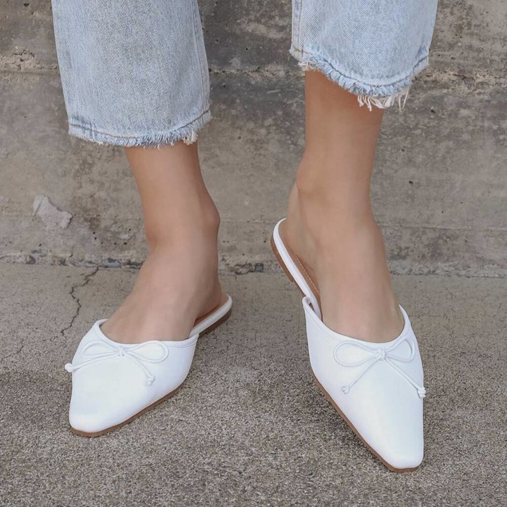 Lulu’s Carleigh White Faux Leather Mule Slides New Size 9
